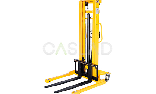 2 Ton Manual Stacker - Wide Straddle